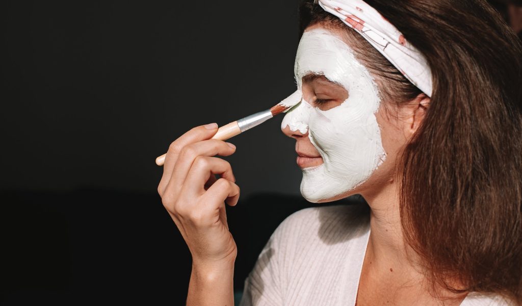 Using Homemade Face Packs: Beauty Tips for Skin Whitening